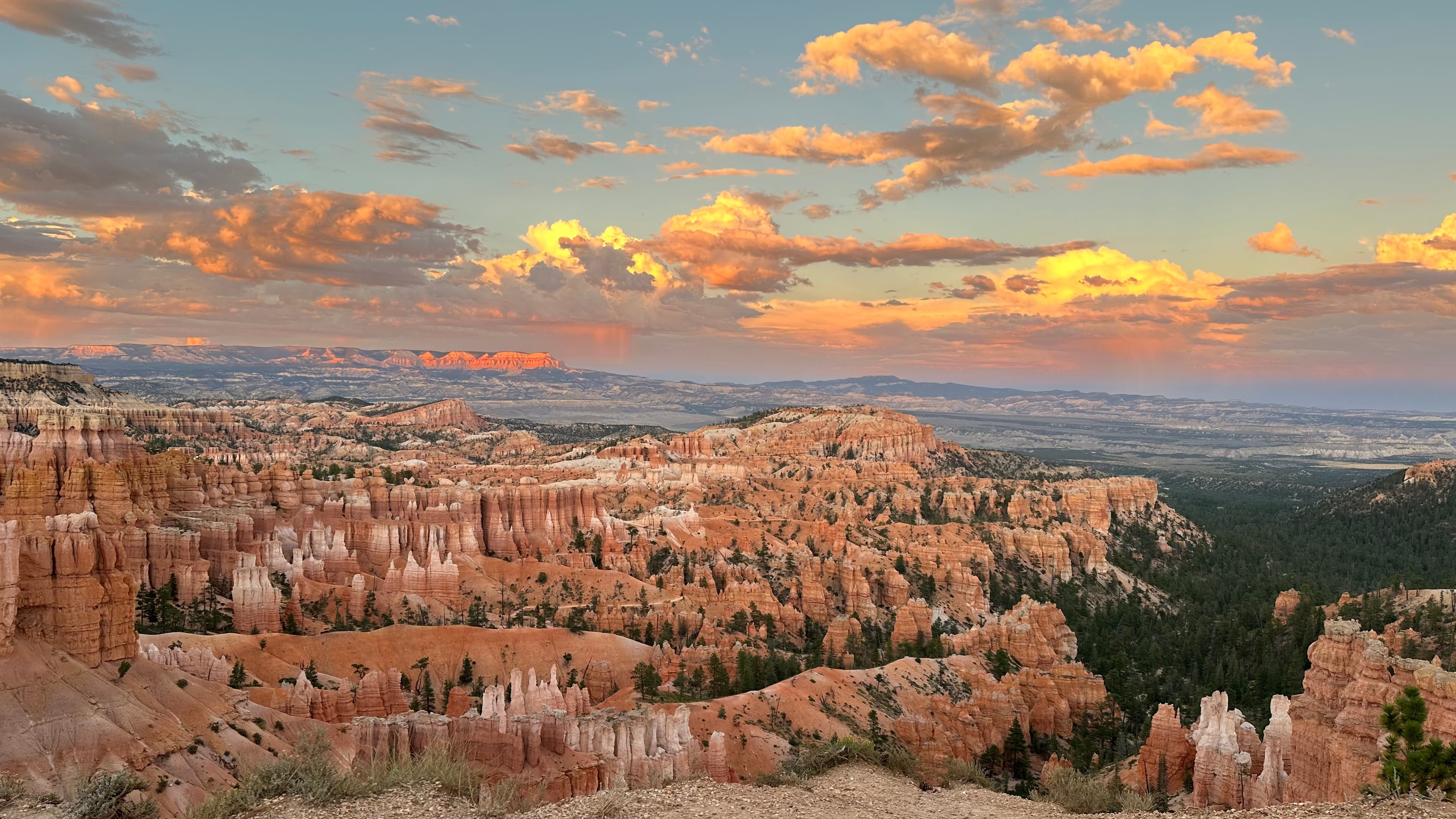 Bryce Canyon amphitheater from Las Vegas day trip