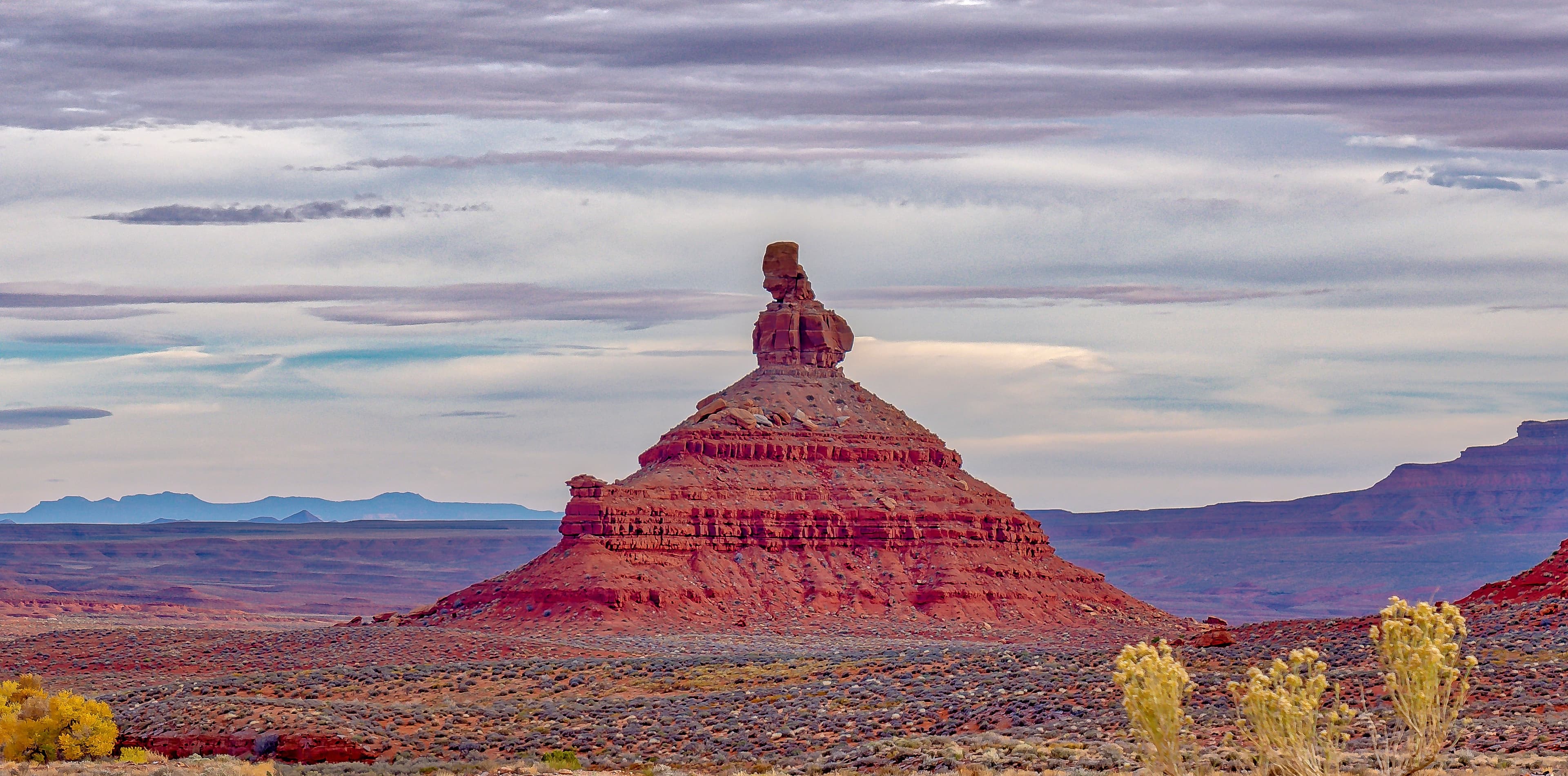Red rock buttes in Utah canyon country near Moab